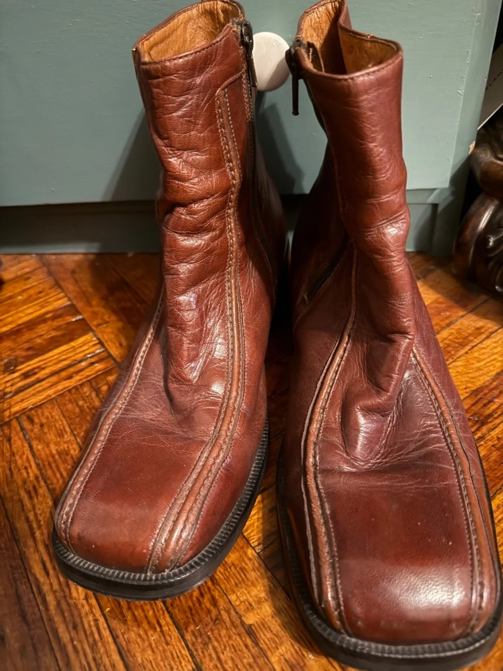 Red Or Dead Brand Men’s Boots Side Zip Brown Leather Boots Men's Size 9